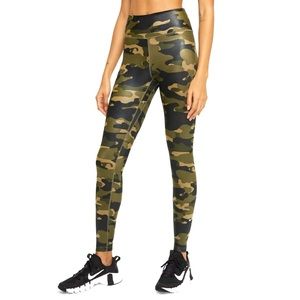 NWT Nike Women’s Dri-Fit Mid Rise Full Length Camo Leggings